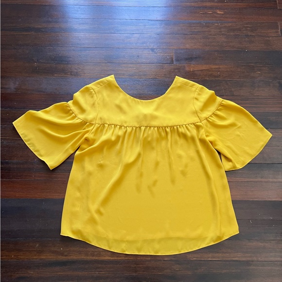 Ann Taylor Yellow blouse Size XS - Picture 3 of 6